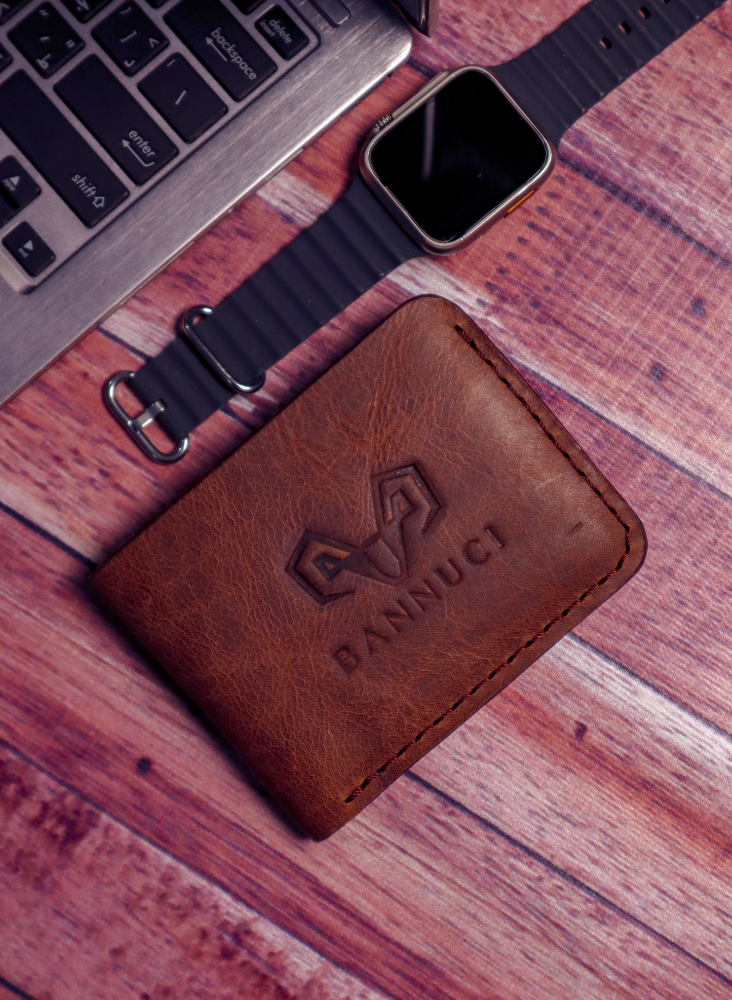 Premium Hand-Made Brown Distressed Leather Men's Wallet by BANNUCI