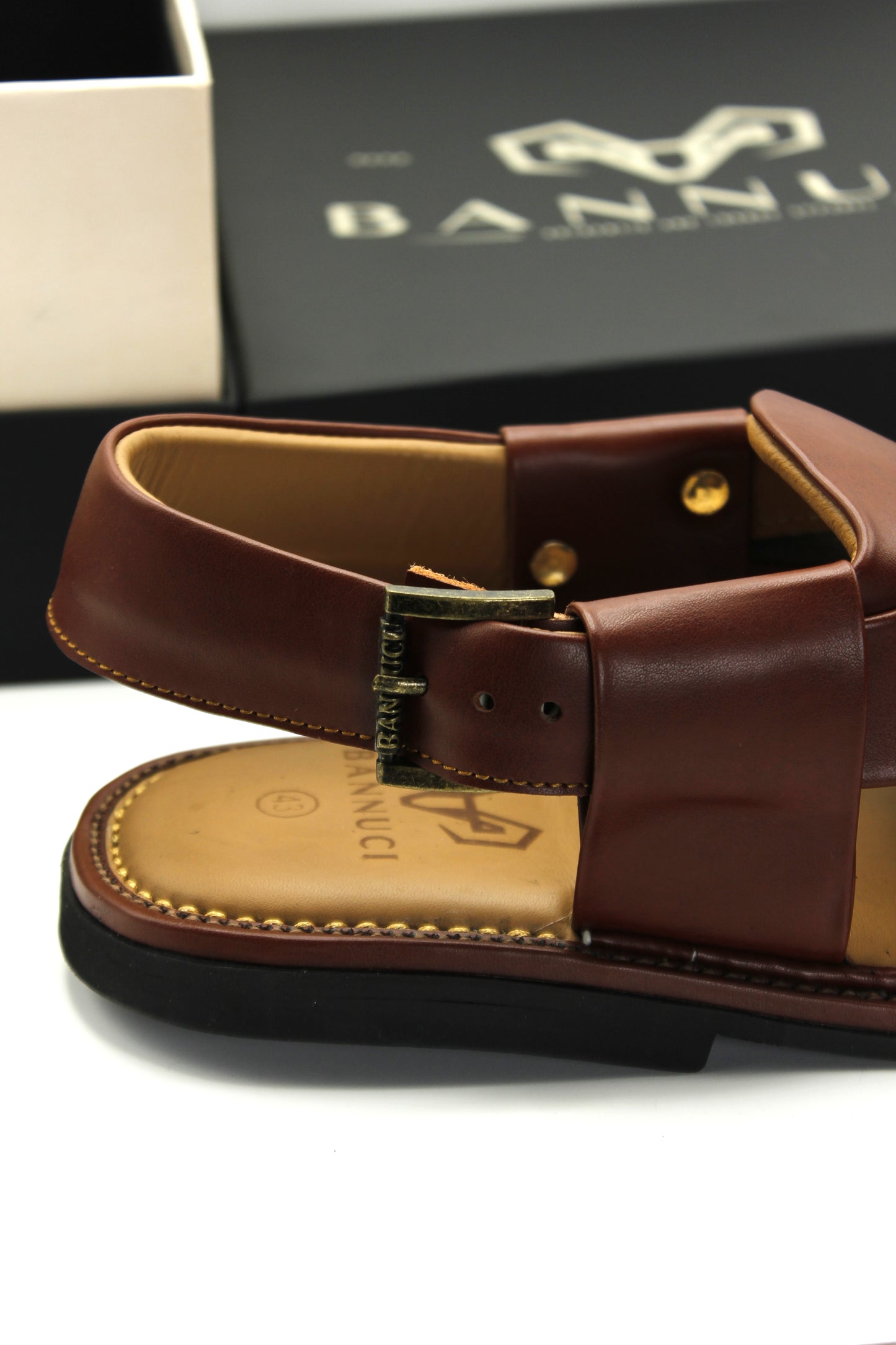 Luxuy Round Shape Red Maroon Peshawari Chappal