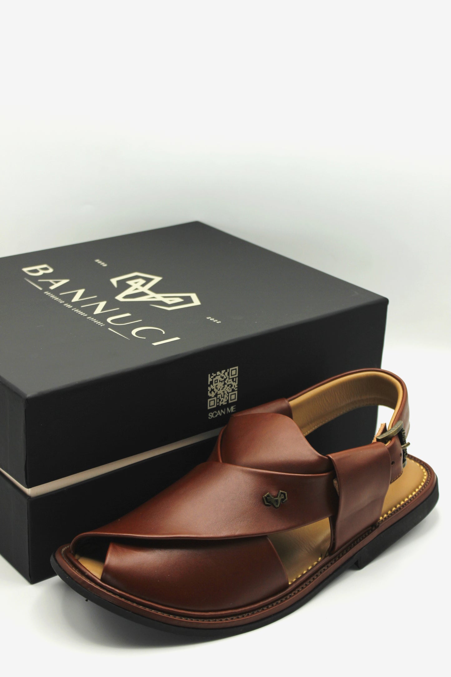 Luxuy Round Shape Red Maroon Peshawari Chappal