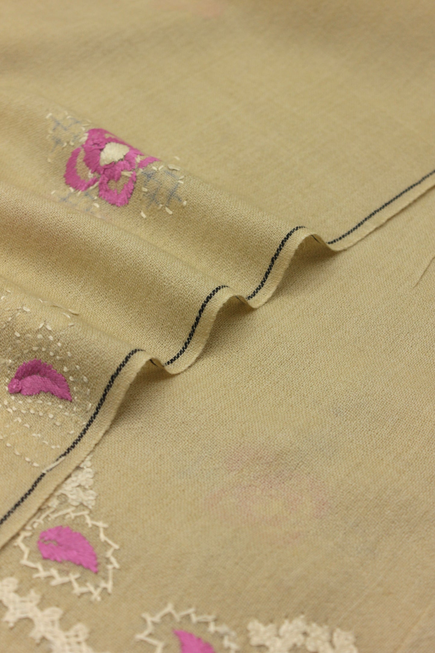 PREMIUM QUALITY BEIGE   HAND EMBROIDERY WOOLEN SHAWL FOR WOMEN