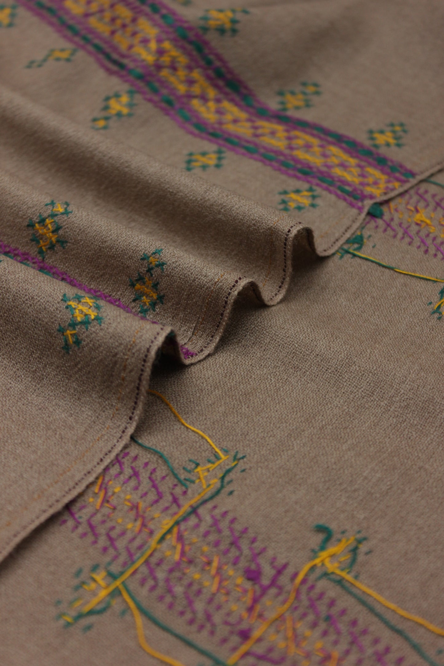 PREMIUM QUALITY BROWN HAND  EMBROIDERY WOOLEN SHAWL FOR WOMEN