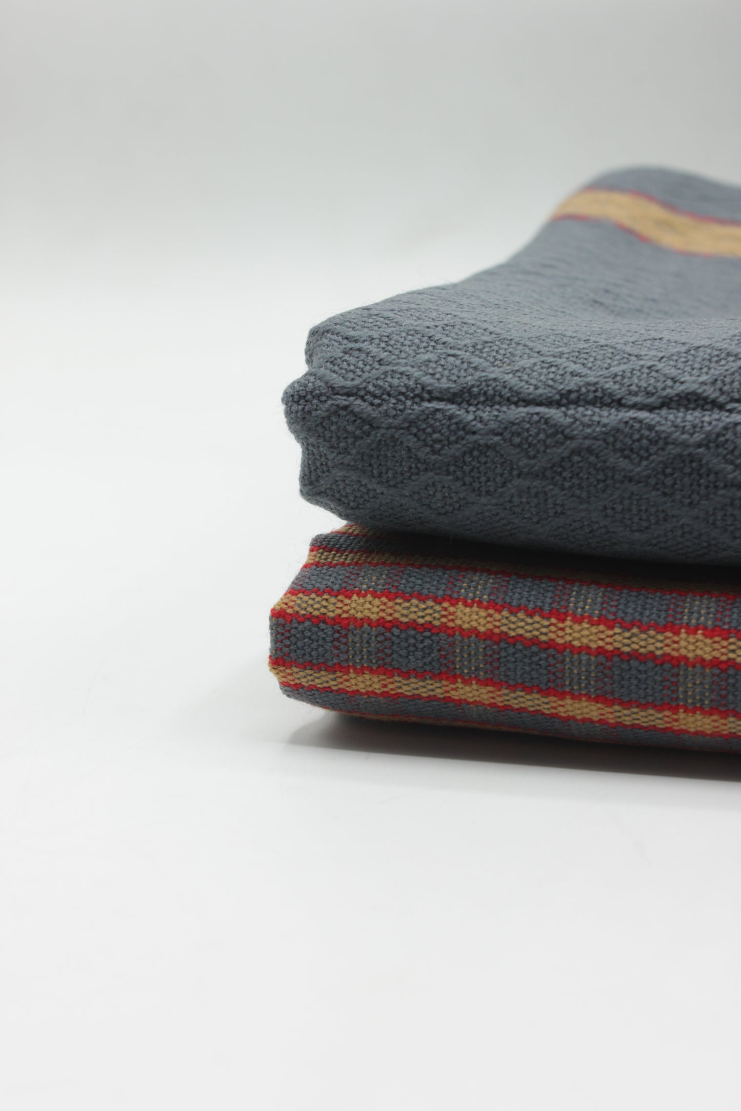 PREMIUM QUALITY GRAY WITH RED PATTERN UNSTITCHED PURE WOOLEN SUIT FOR WOMEN