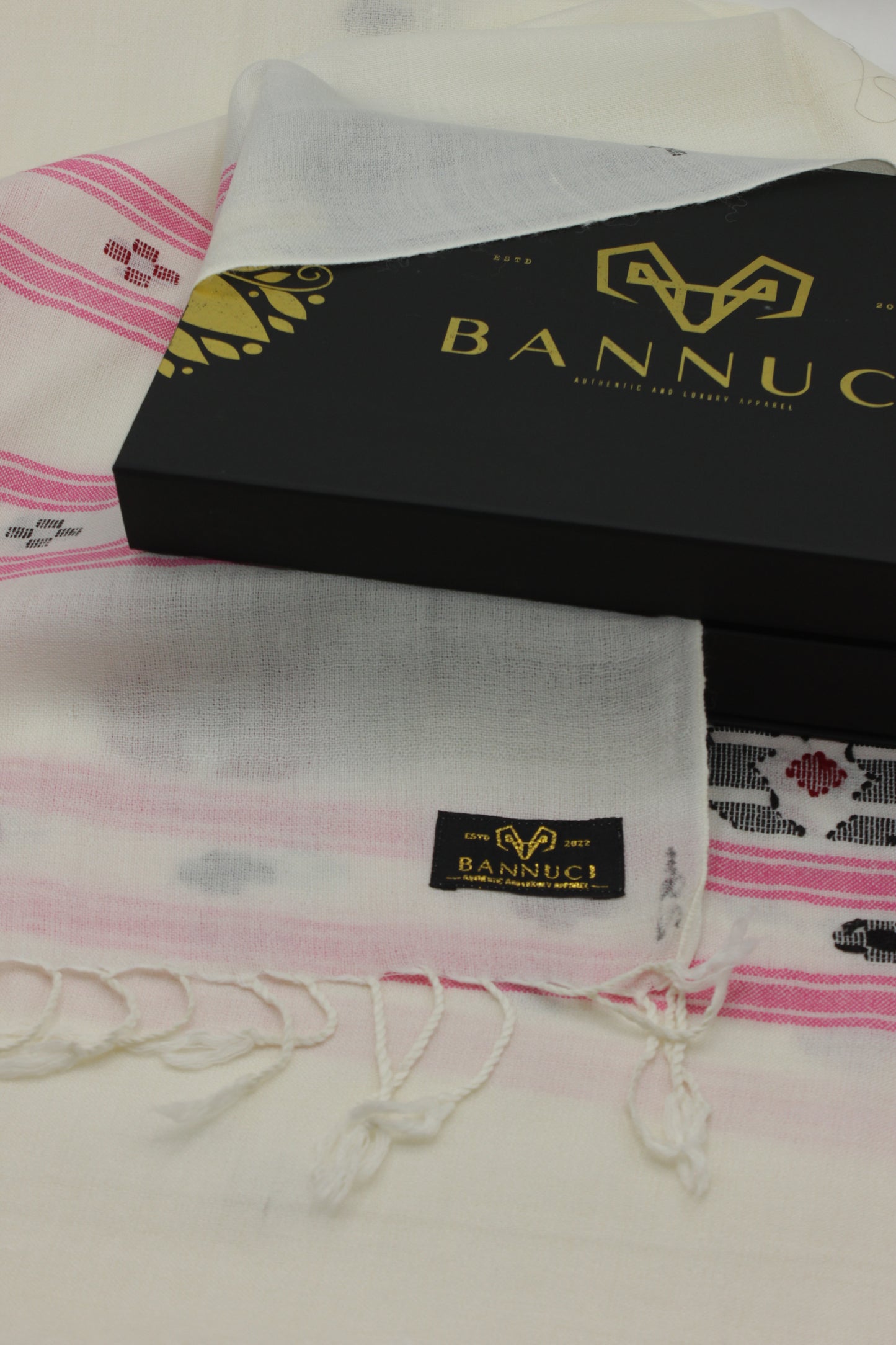 PREMIUM QUALITY OFF WHITE  MULTI COLOR WOOLEN SHAWL FOR WOMEN