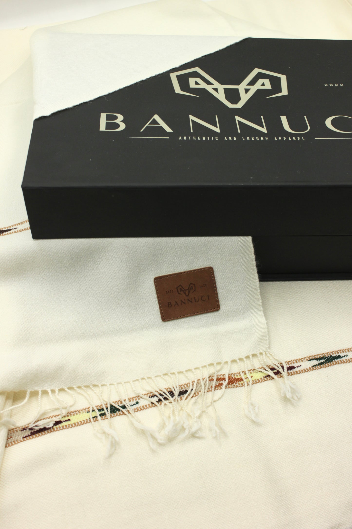 Premium Quality Off White Black Border Pure Woolen Shawl By Bannuci