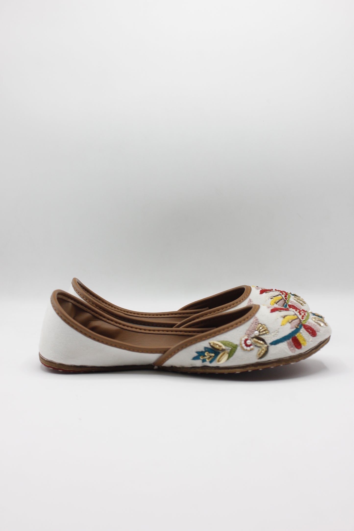 Premium Quality White Multi Color Embroidered Khussas