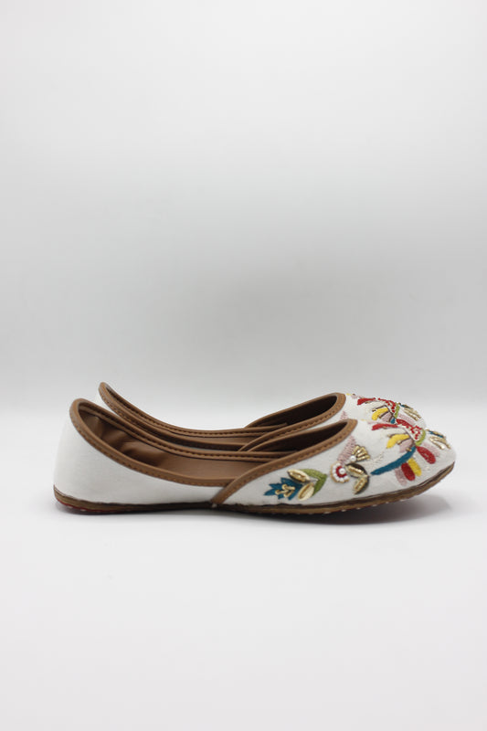 Premium Quality White Multi Color Embroidered Khussas